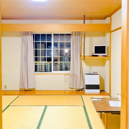 Snowhouse Memorie Hotel-石打丸山 Seki  Bagian luar foto