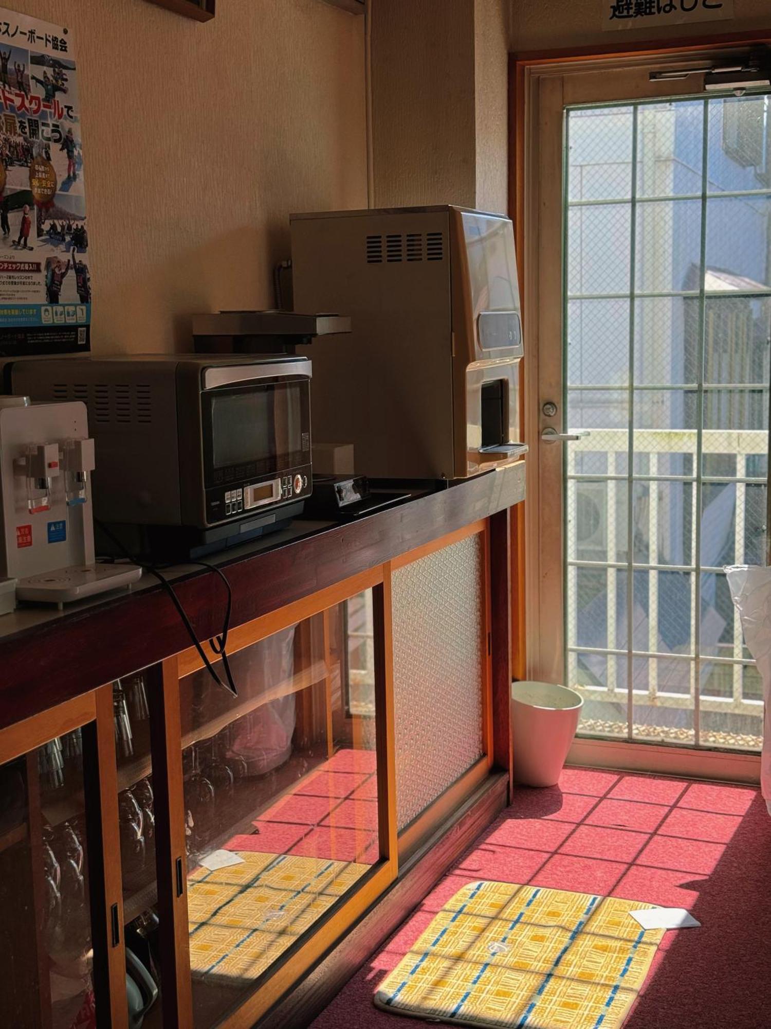 Snowhouse Memorie Hotel-石打丸山 Seki  Bagian luar foto