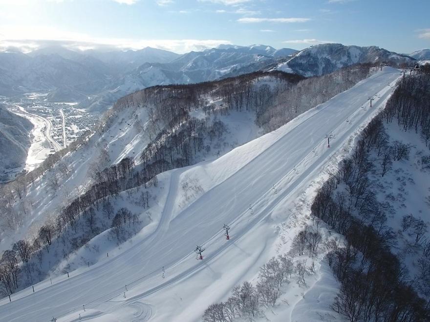 Snowhouse Memorie Hotel-石打丸山 Seki  Bagian luar foto