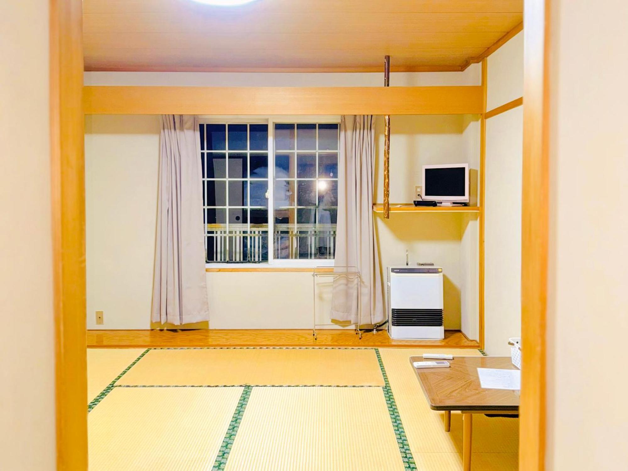 Snowhouse Memorie Hotel-石打丸山 Seki  Bagian luar foto